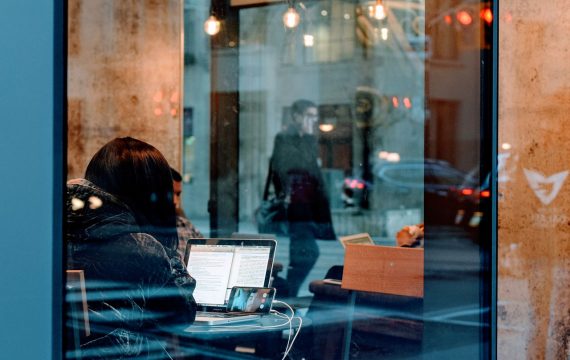 Ingin Tahu Apa Saja Software Pembuat Video yang Keren? Ini Beberapa diantaranya!