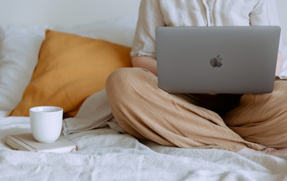 17 Website Belajar Bisnis Online Terbaik versi Plaza Bisnis